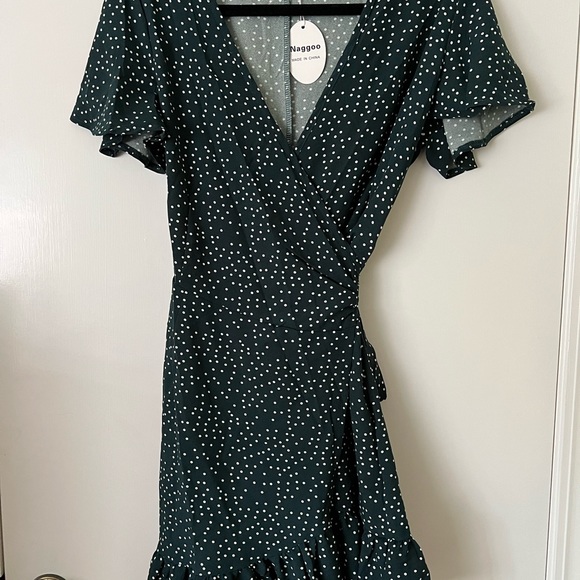 Nagoo Wrap Dress Green Medium - Picture 2 of 4